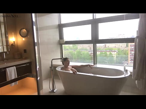 ❤️ Сјајна беба Страствено дрка своју мацу у купатилу ❌ Секс видео код нас ❤